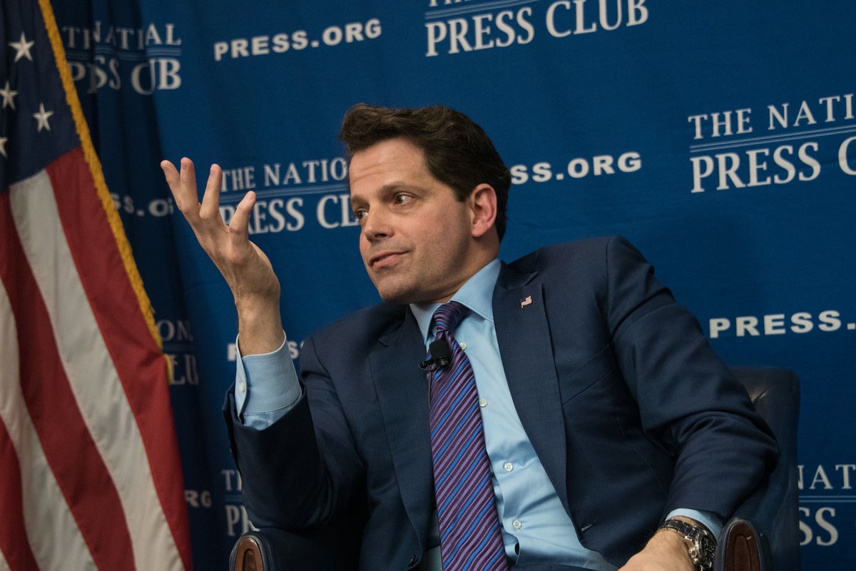 Scaramucci's SkyBridge Halts Investor Withdrawals In Crypto-Exposed Fund