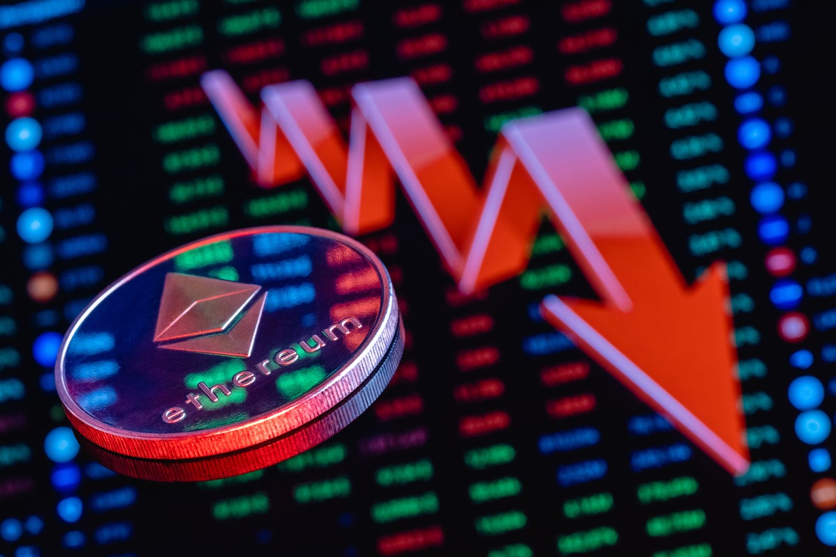 Ethereum (ETH) Sees $102M Liquidations, Bitcoin (BTC), Dogecoin (DOGE) Flat