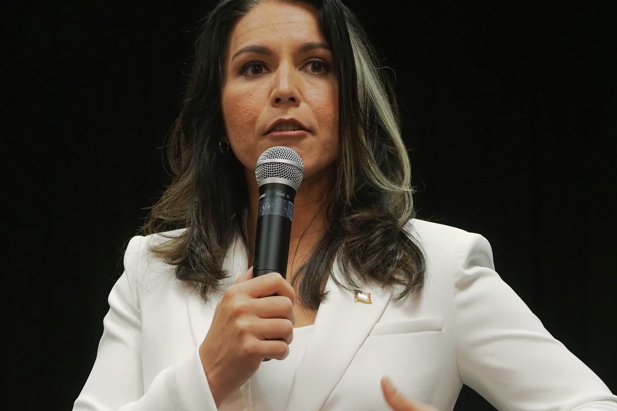 Ukraine Blacklists Tulsi Gabbard And Rand Paul For 'Promoting Russian Propaganda'