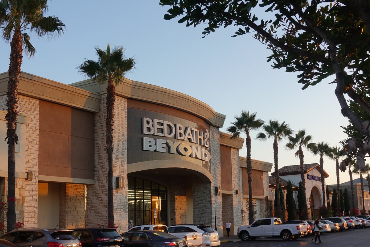 The Apes Are In Control Of Bed Bath & Beyond Stock Behind As Short Squeeze Continues: What's Next?