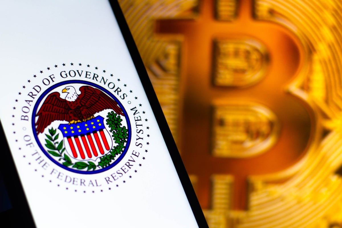 Bitcoin (BTC) Rises As Focus Turns To Powell's Jackson Hole Speech: Analyst Says Crypto 'Does Not Look Healthy'