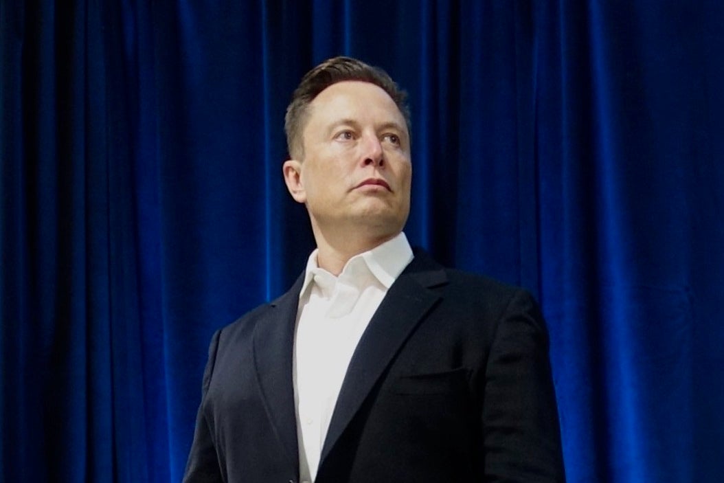 Twitter (TWTR) – Elon Musk Used Vladimir Putin's Speech On Ukraine War As Excuse To Delay Twitter Deal: Report