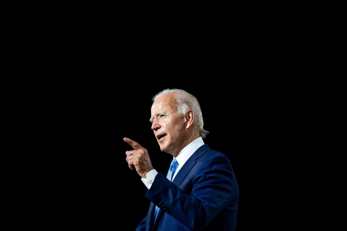 As Biden Lambasts Trump Over Mar-A-Lago Case, Former POTUS Says He's Heading To Scene Of 'Unjust' Raid - Digital World Acq (NASDAQ:DWAC)