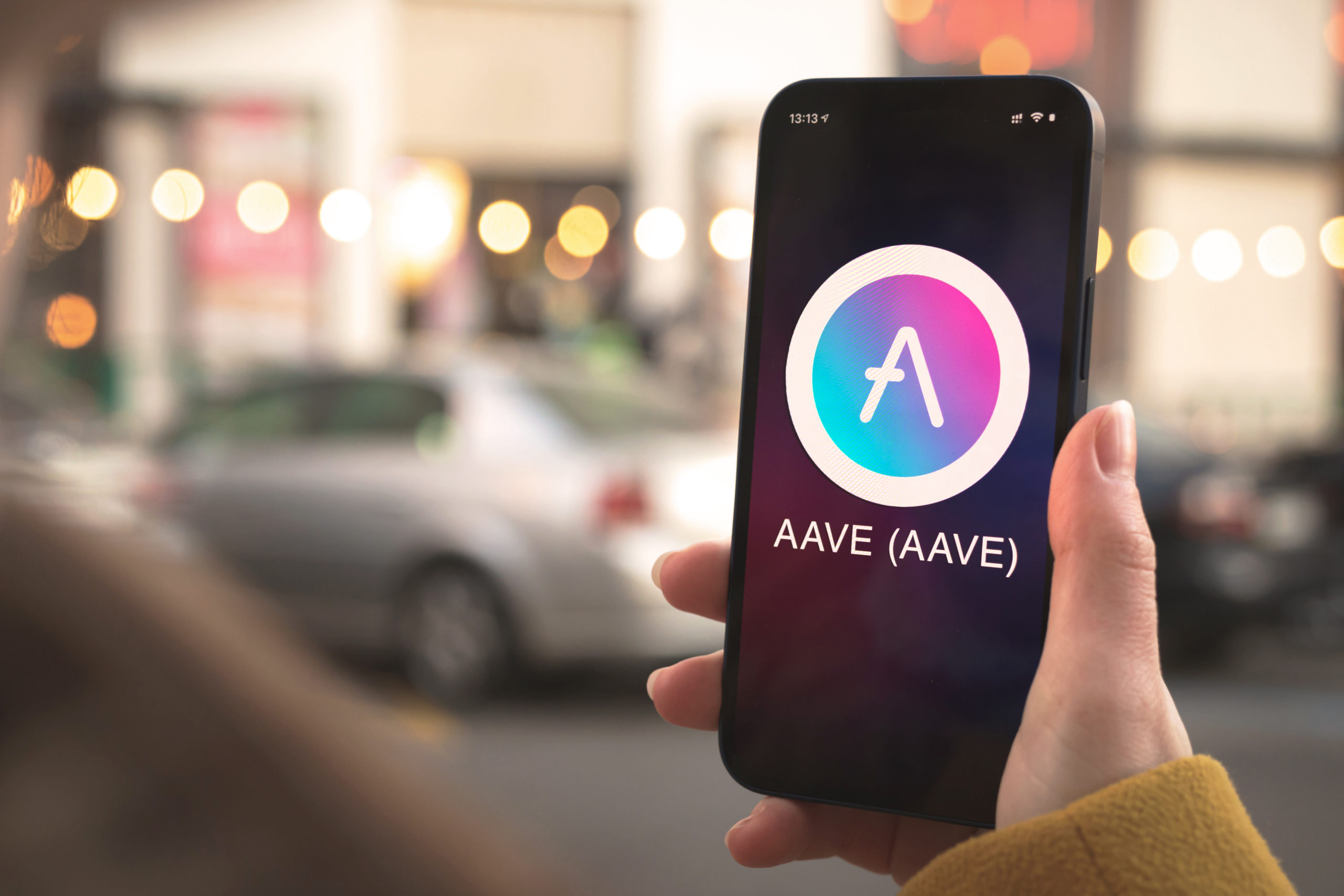 Aave adopts proposal to temporarily pause ETH borrowing