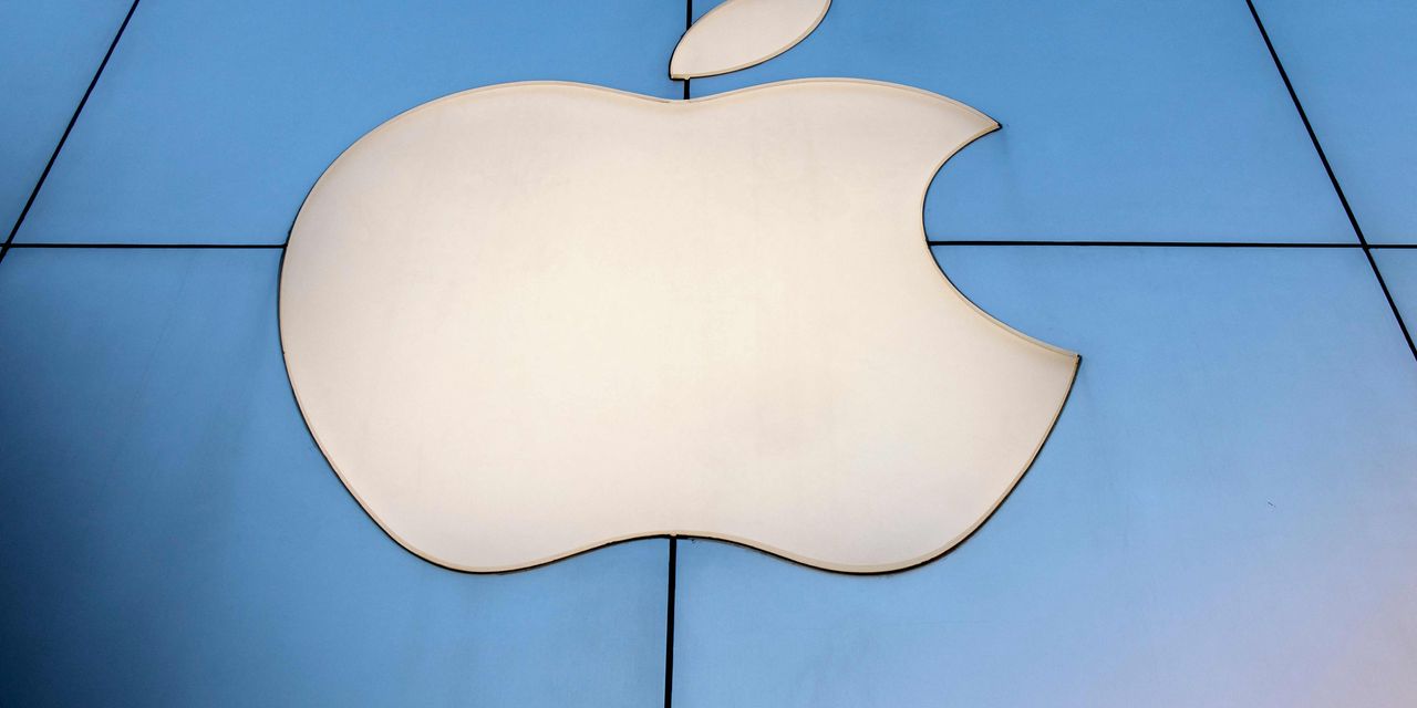Hackers hijack Fast Company, send obscene push alert through Apple News