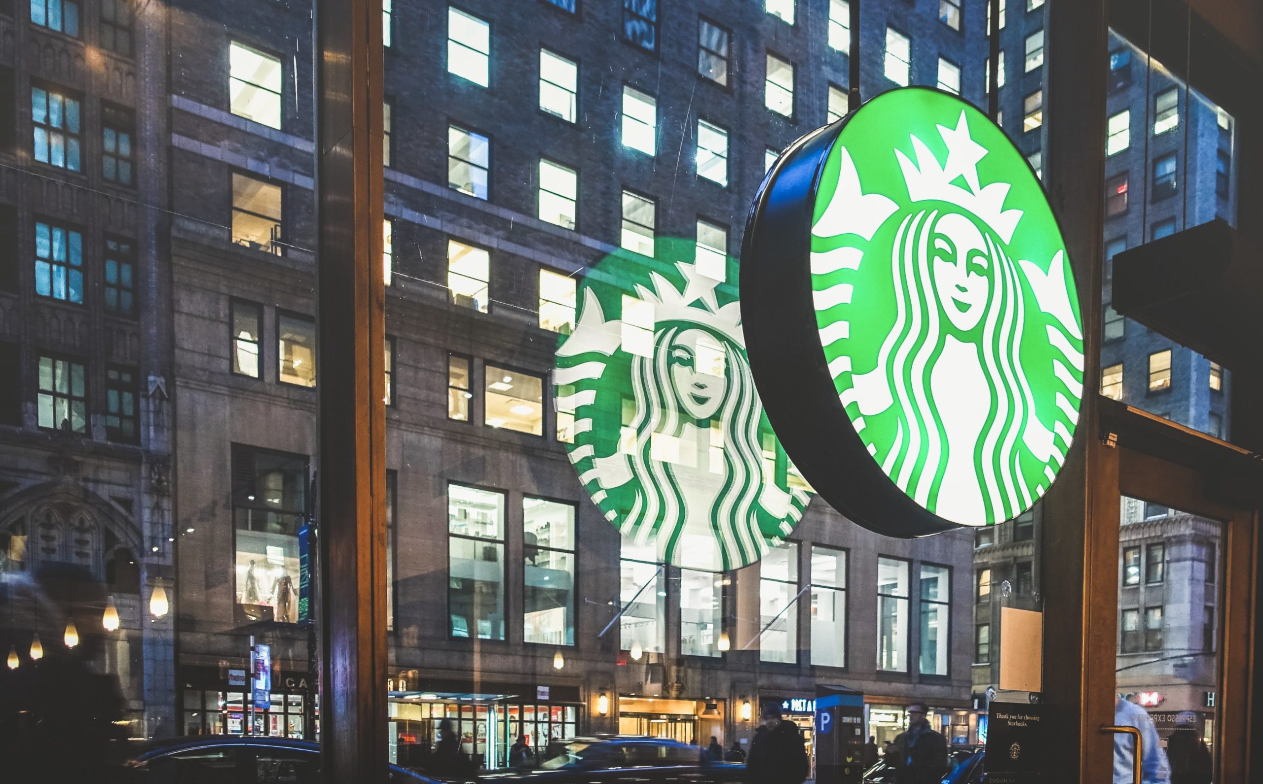 Starbucks partners with Polygon, can this boost the price of MATIC?