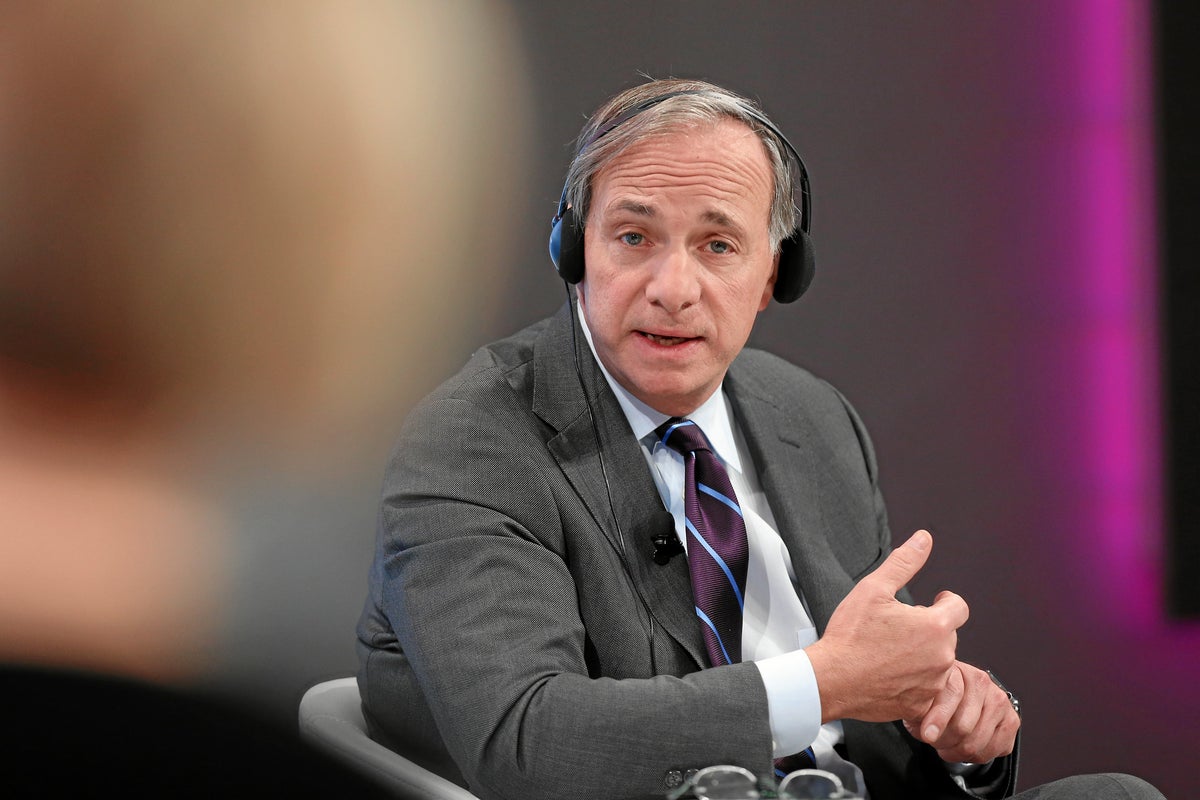 Ray Dalio No Longer Believes Cash Is Trash: 'When Facts Change, I Change My Mind' - iShares Treasury Floating Rate Bond ETF (ARCA:TFLO), WisdomTree Floating Rate Treasury Fund (ARCA:USFR)