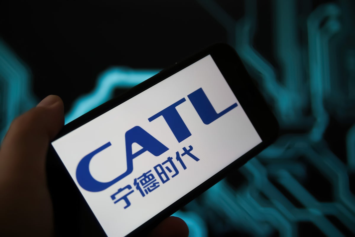 Tesla, Nio Battery-Supplier CATL Expects Q3 Net Profit To Triple, Shares Jump 6% - Tesla (NASDAQ:TSLA), NIO (NYSE:NIO)