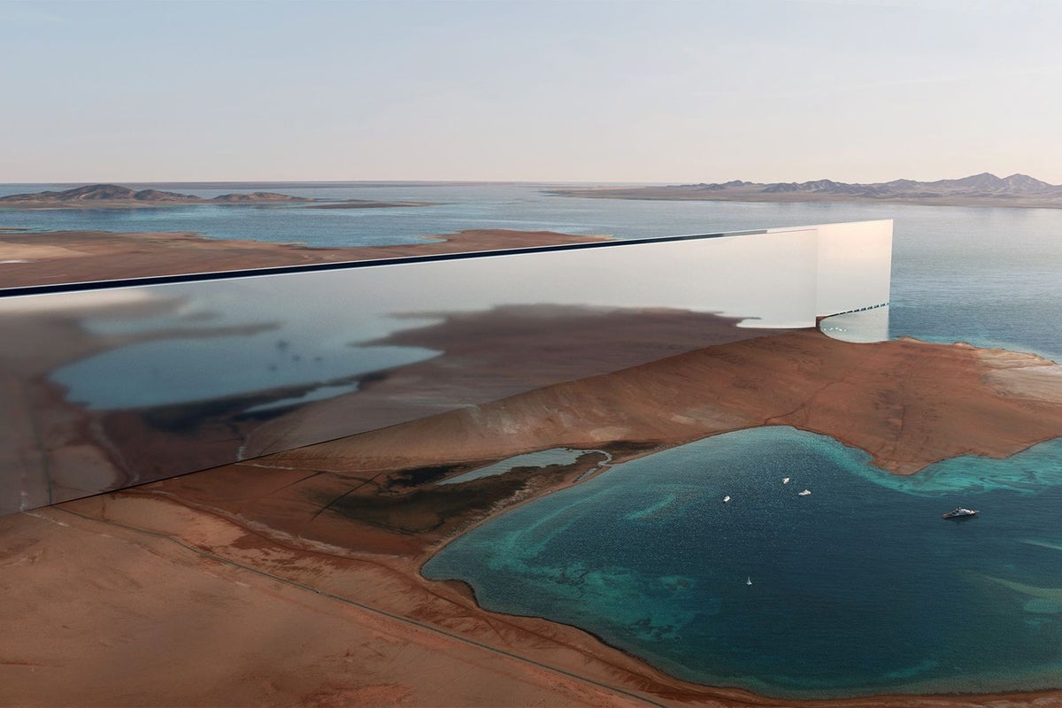 It's A Bird, No A Plane, It's... A Side-Scraper? Saudis Break Ground On Desert Metropolis