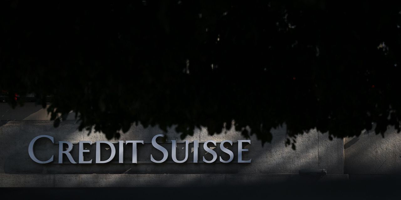 Credit Suisse makes $2.98 billion debt-repurchase offers