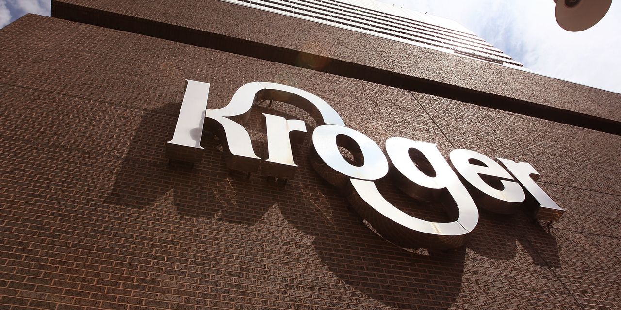 Kroger unveils $24.6 bln deal to buy smaller grocery chain Albertsons