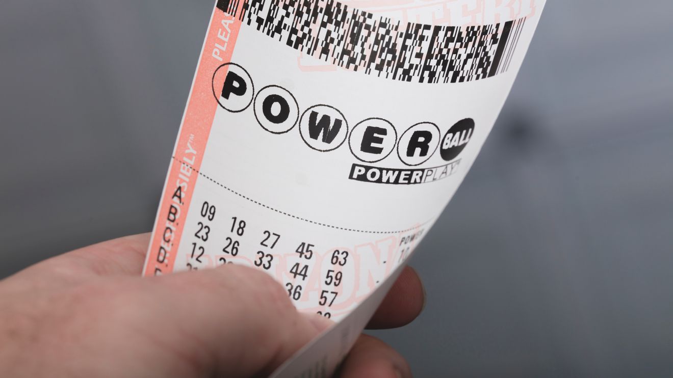 $1.9 billion Powerball drawing is delayed because of security issue