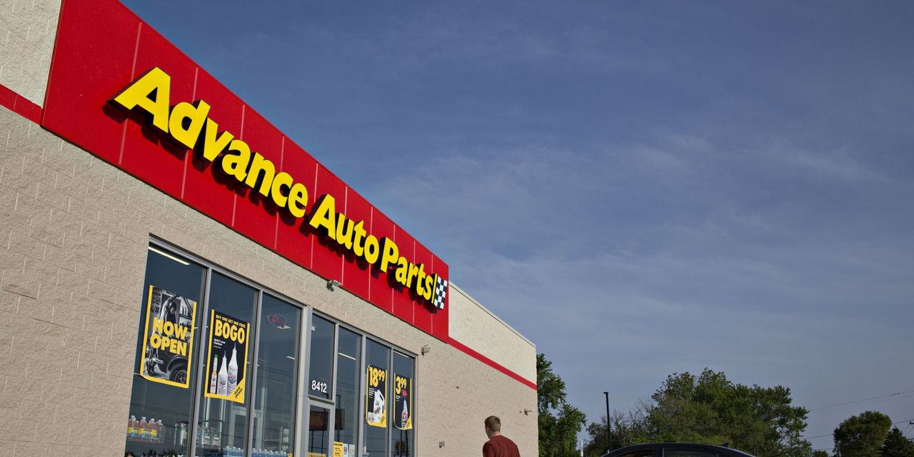 Advance Auto Parts stock down 9% after mixed third-quarter earnings