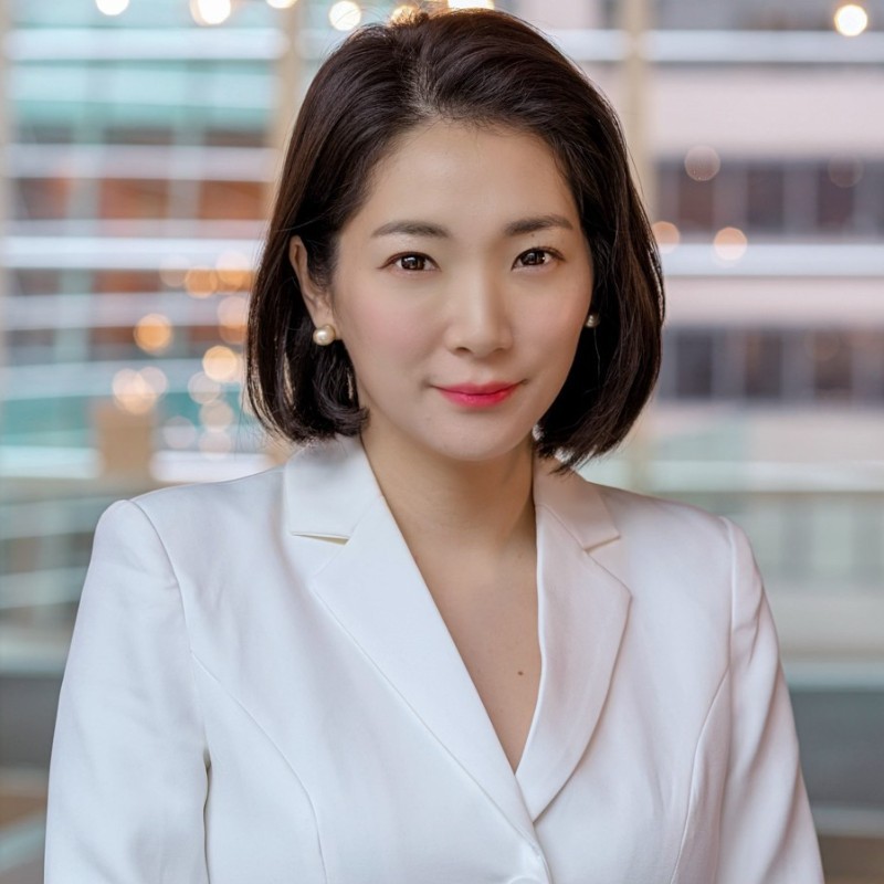 Bloomberg promotes Moon to executive editor of global legal