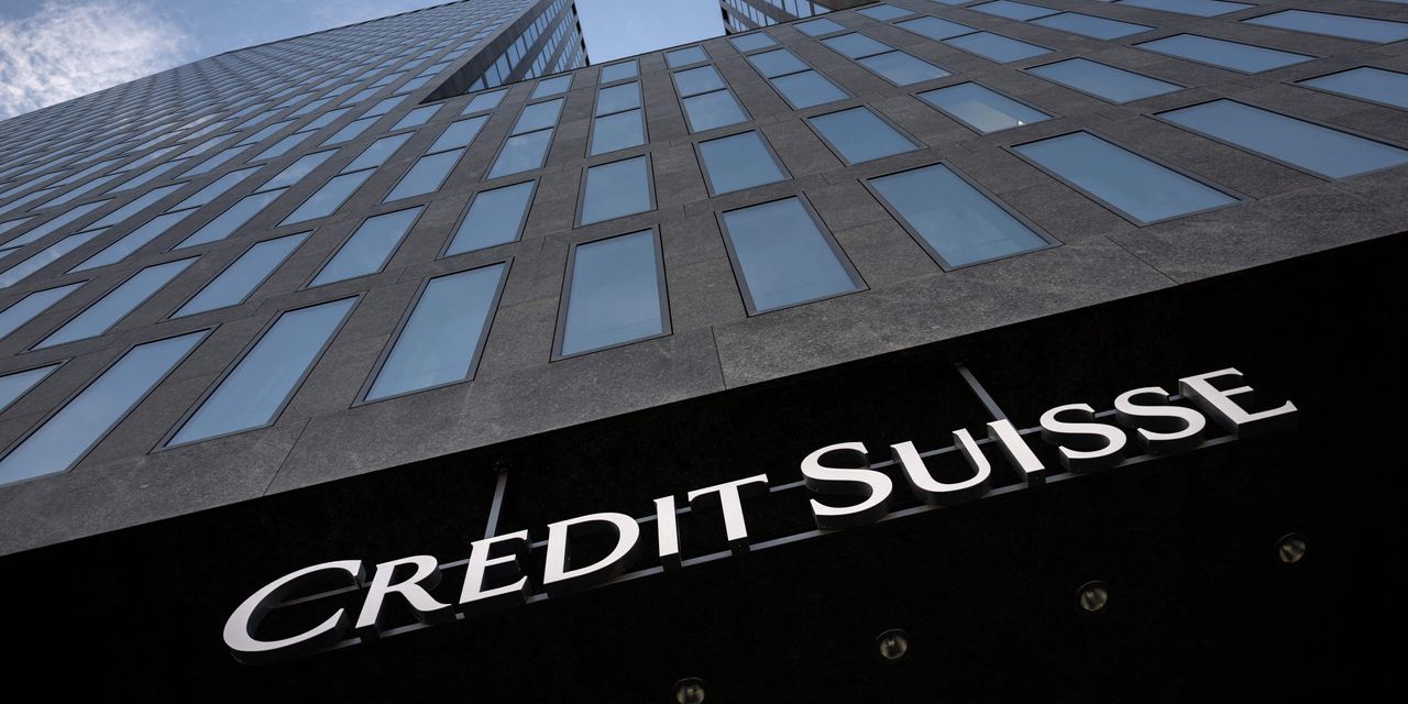 Credit Suisse strikes deal to sell securitized-products group to Apollo