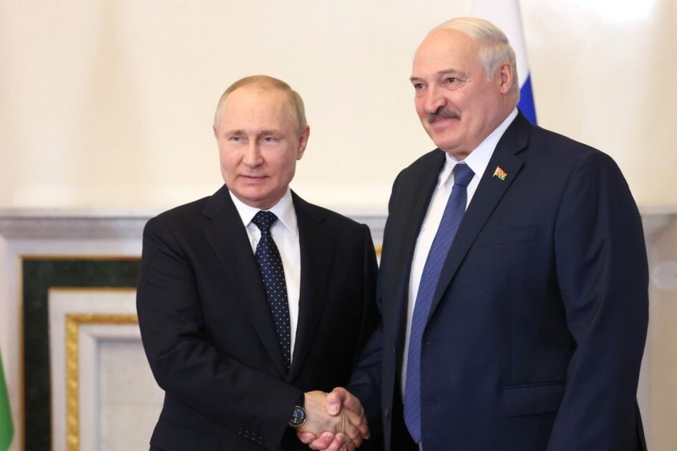 Putin Meeting Belarus Ally Lukashenko Prompts Ukraine To Prepare For 'All Possible' Defense Scenarios