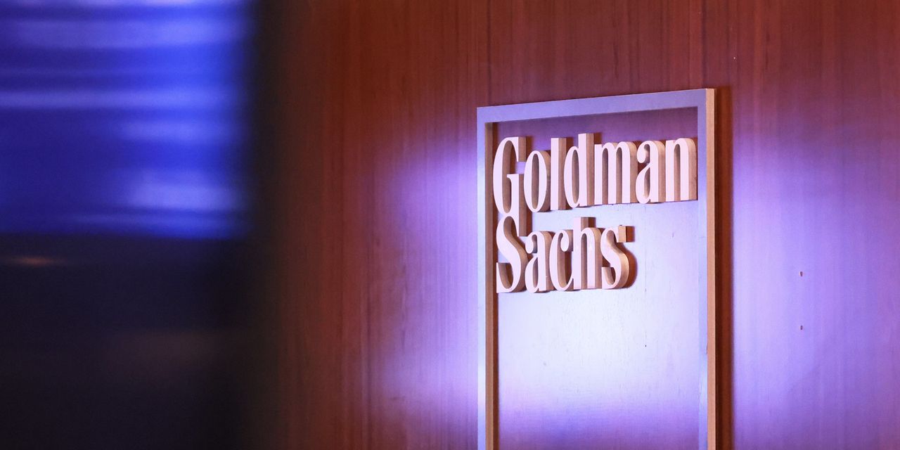 Goldman Sachs set to reduce trader bonuses: report