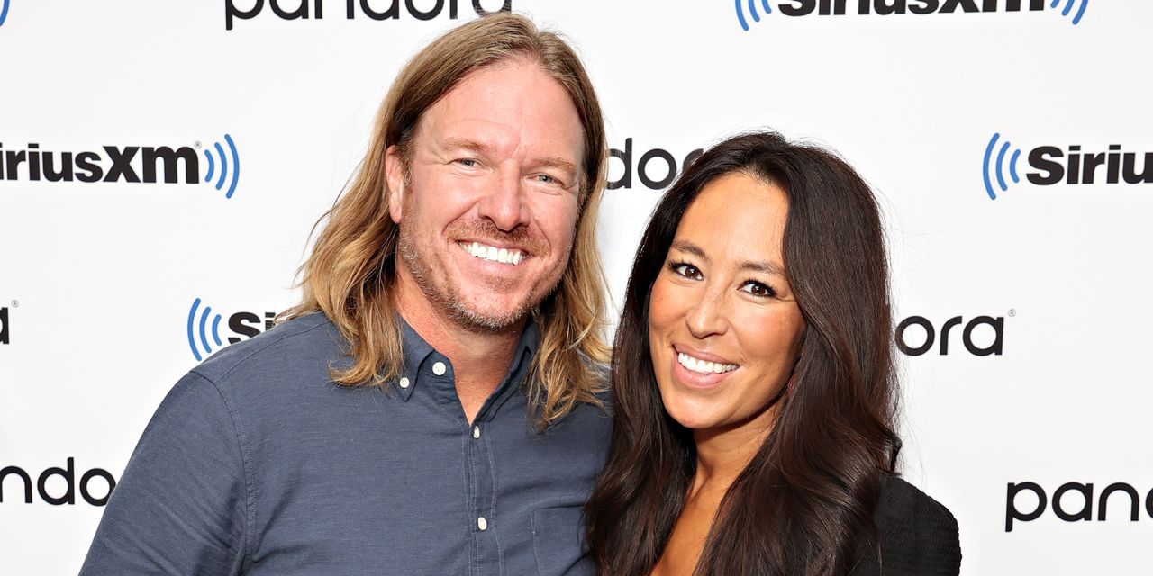 Literary agent sues 'Fixer Upper' stars Chip and Joanna Gaines for breach of contract