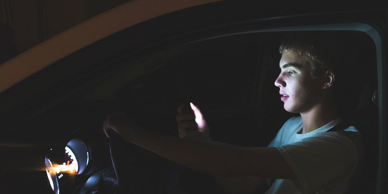 We know texting while driving is dangerous; this is how many people admit to doing it anyway