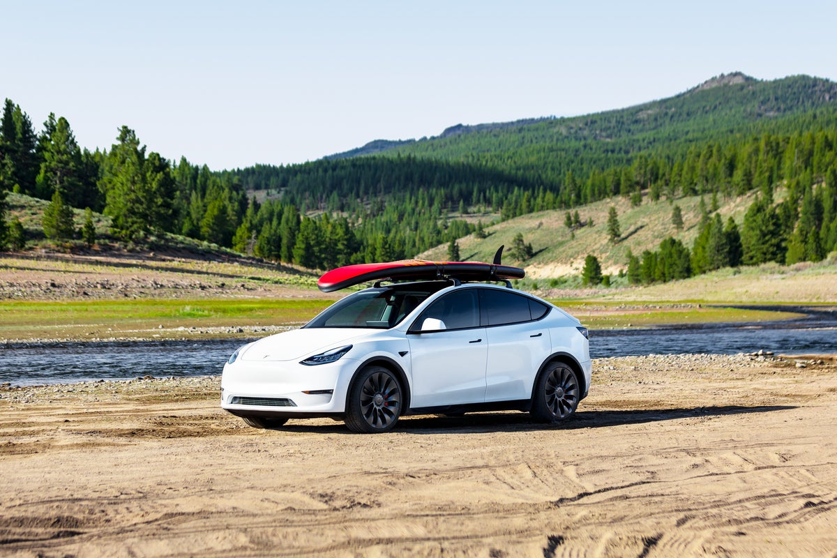 Tesla Model Y Wait Times In China Skyrocket After Price Cuts - Tesla (NASDAQ:TSLA)