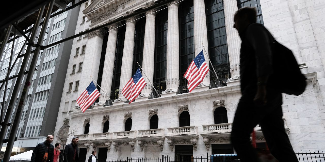 U.S. stock futures dip after three-day break