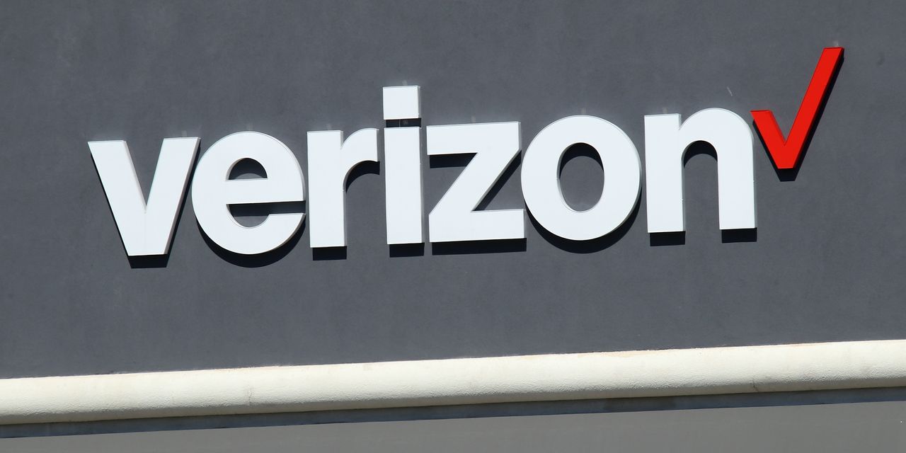 Verizon shares log best six-day stretch since 2020